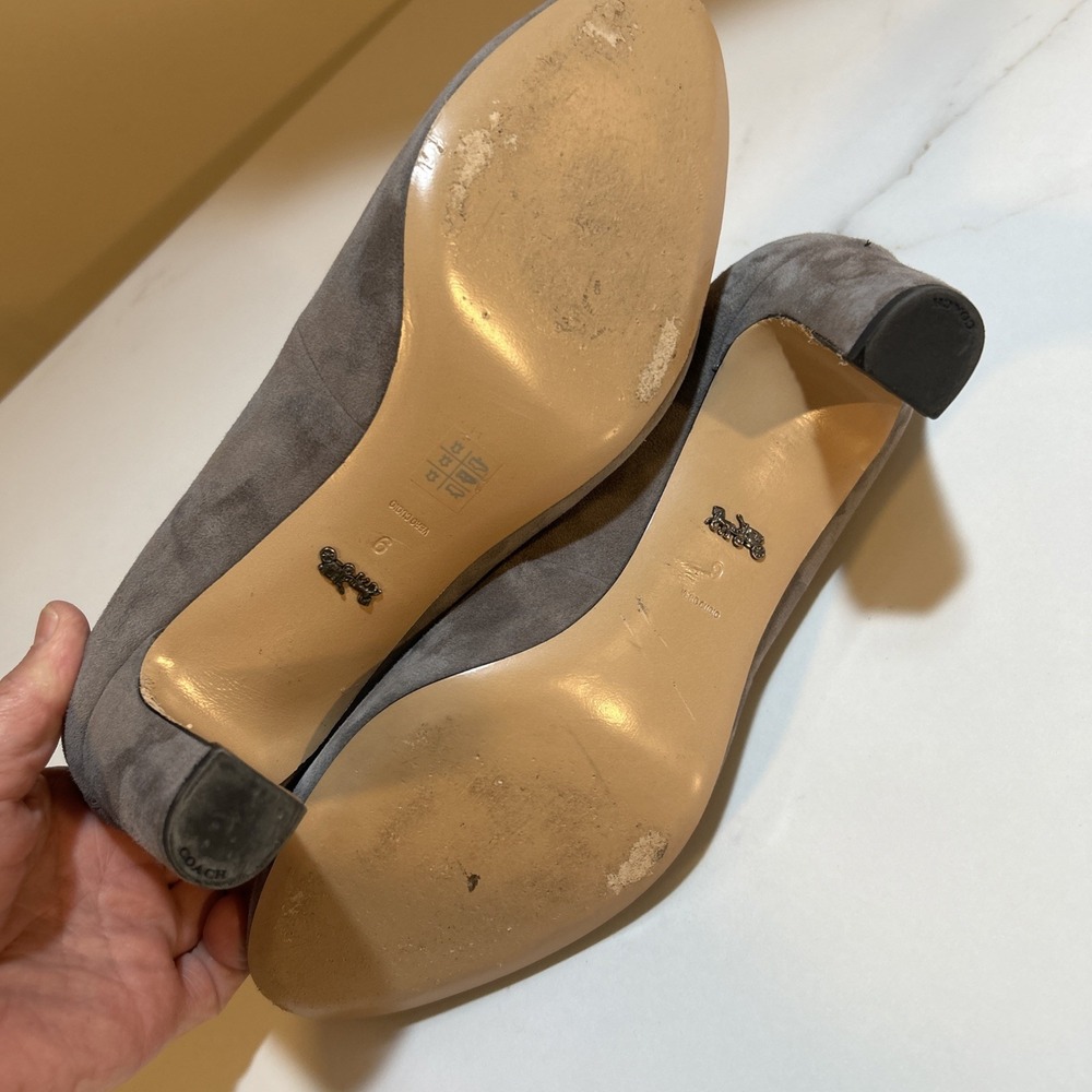 Coach Pumps Suede High Heels Almond Toe Logo One Point Size 9 - Picture 9 of 10
